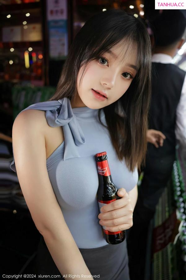 豆瓣酱  [XiuRen]高清写真图 2024.04.16 No.8402 豆瓣酱 美腿黑丝第15张图片